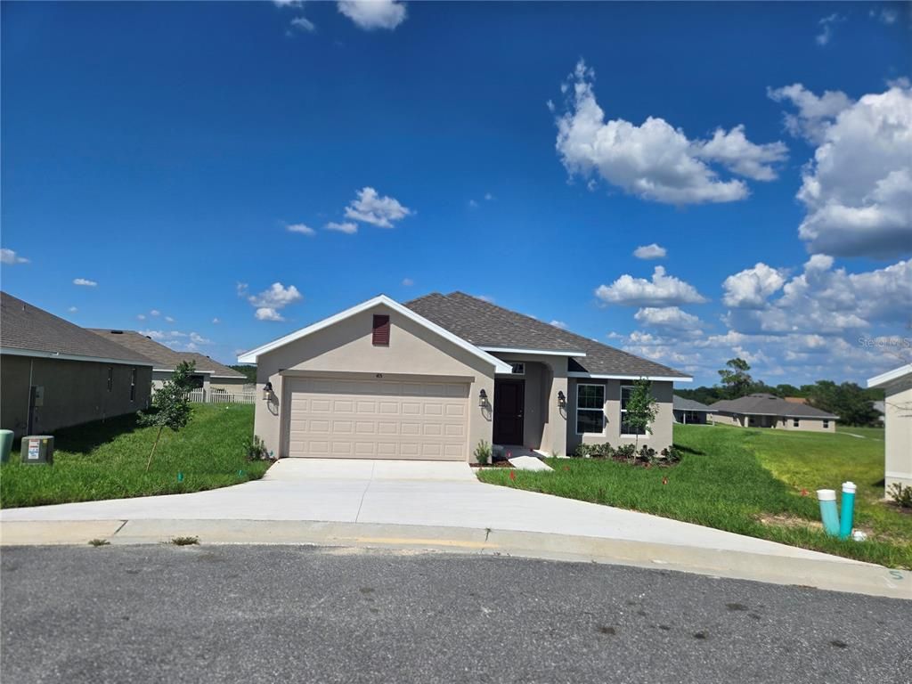 Attached, Exterior, Facade, Ranch