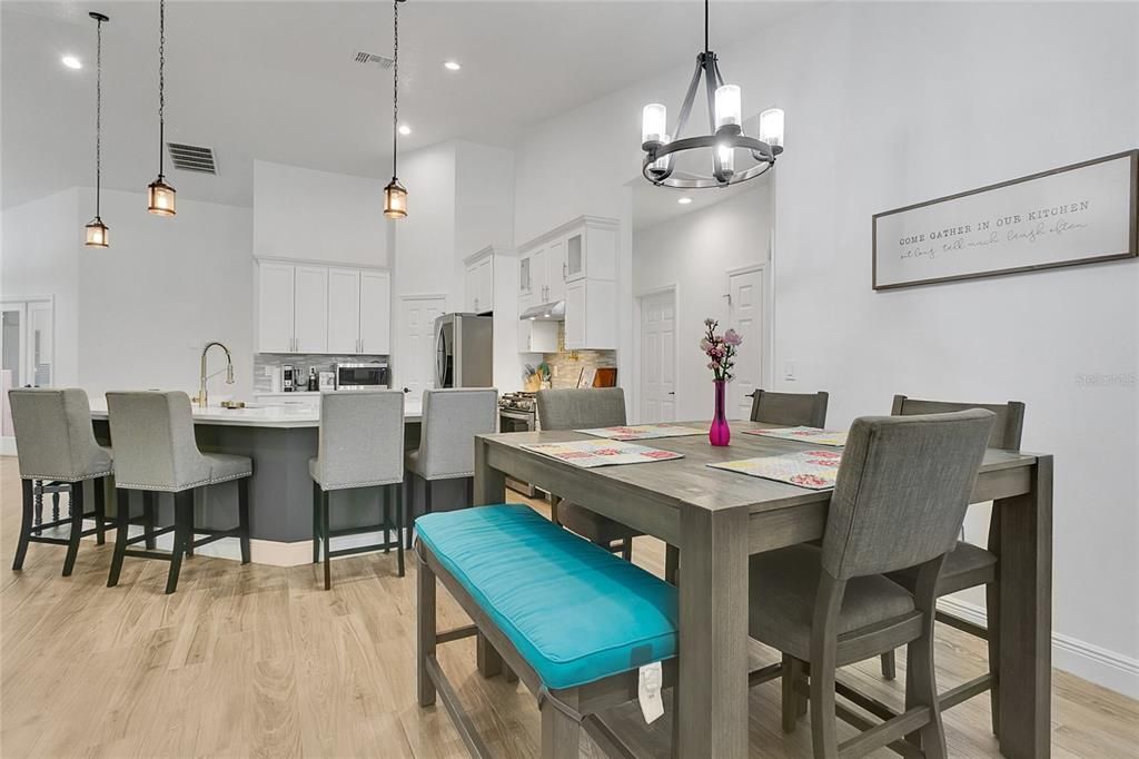 Chandelier, Dining room, Interior, Kitchen, Pendant Lights, Recessed Lighting, Wood Texture Flooring