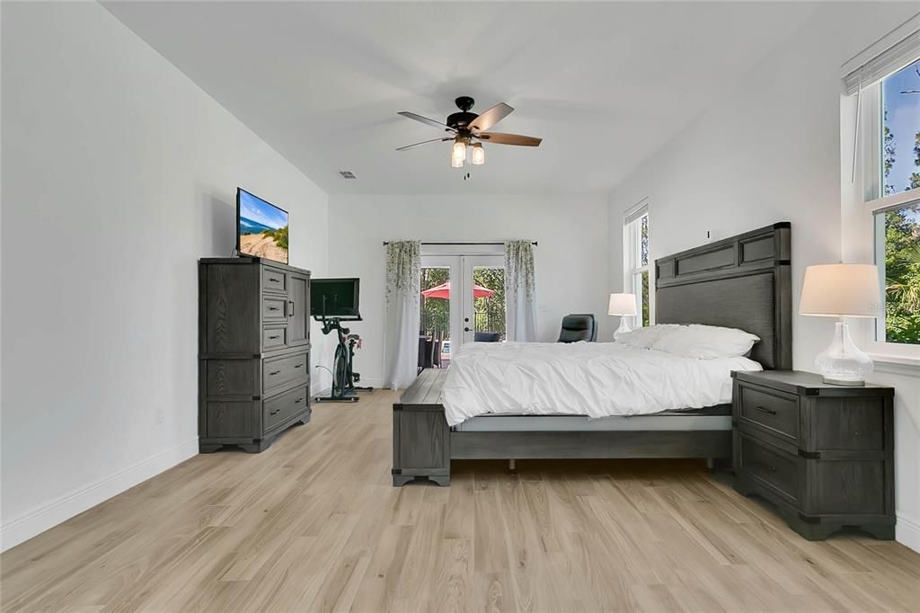 Bedroom, Fitness Equipment, Interior, Wood Texture Flooring