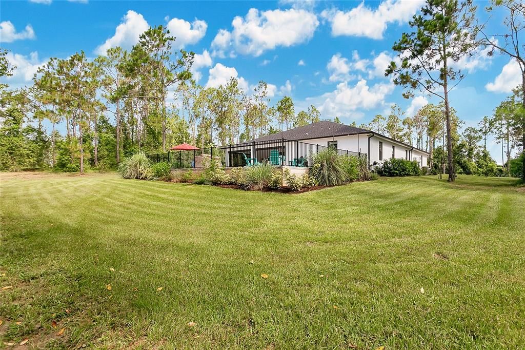 Backyard, Exterior