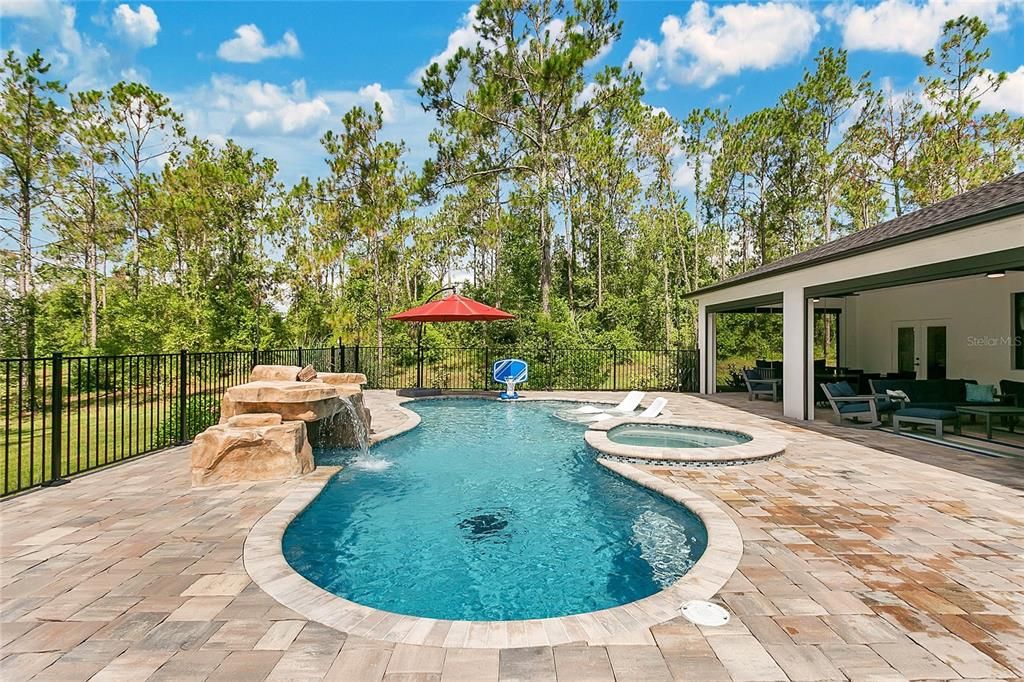 Exterior, Pool