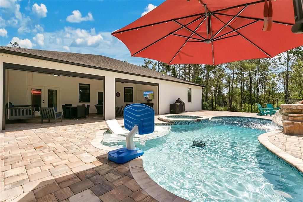 Exterior, Pool
