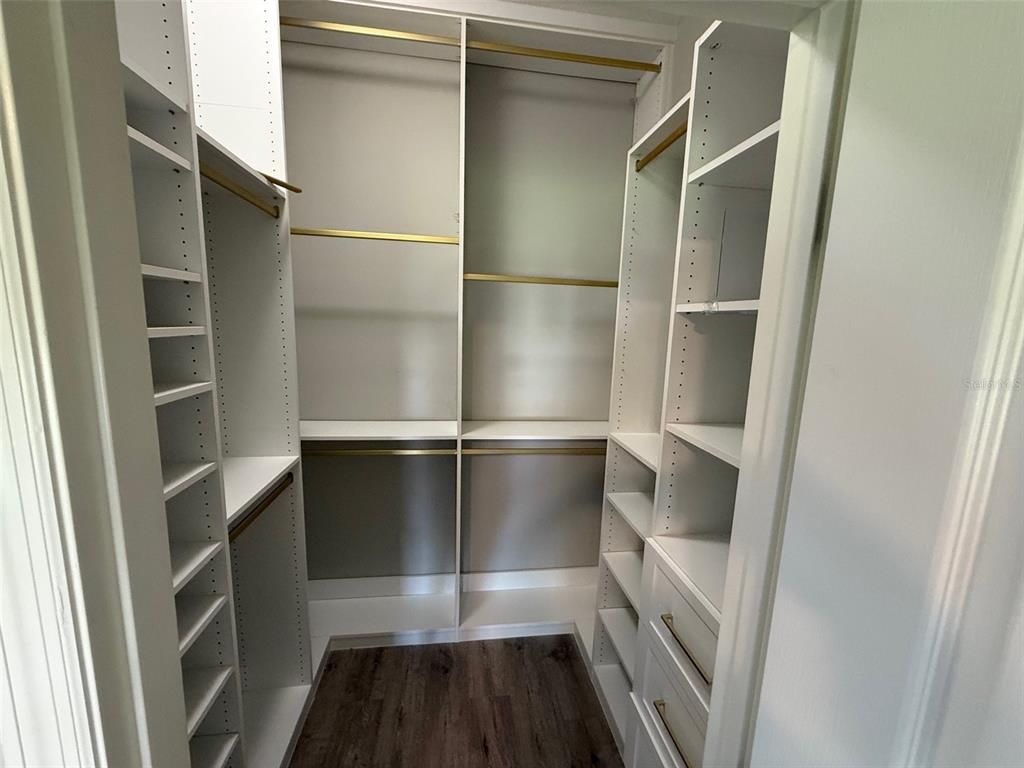 Interior, Walk-in Closets, Wood Texture Flooring
