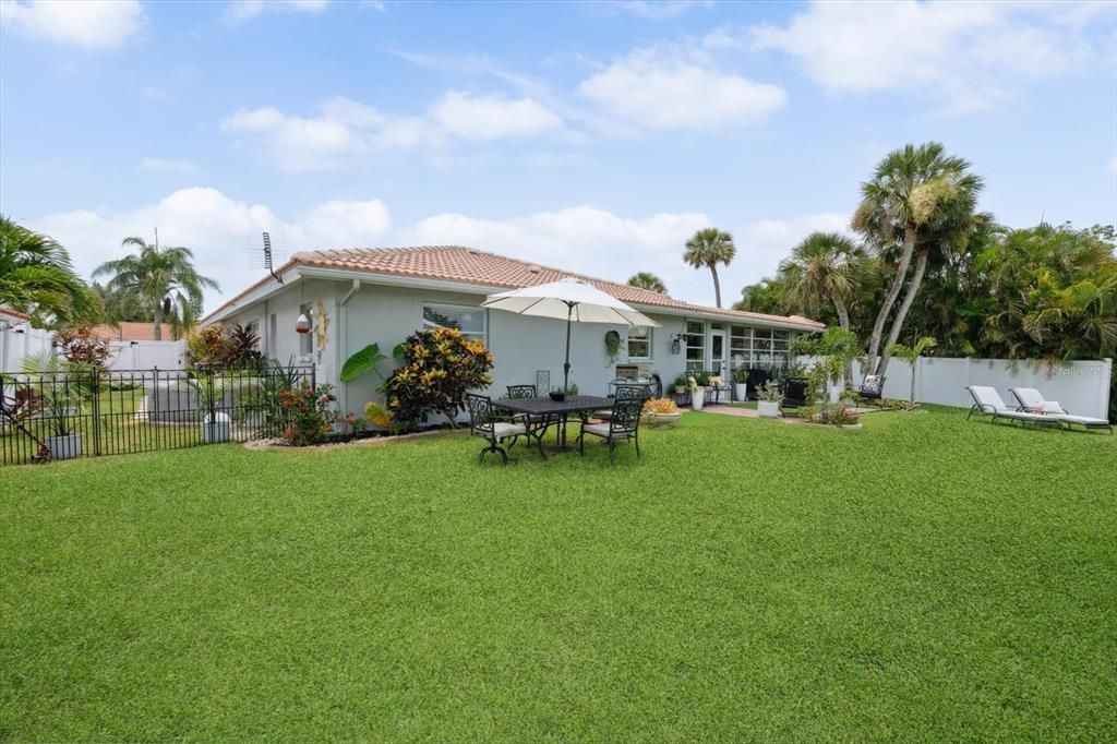 Backyard, Exterior