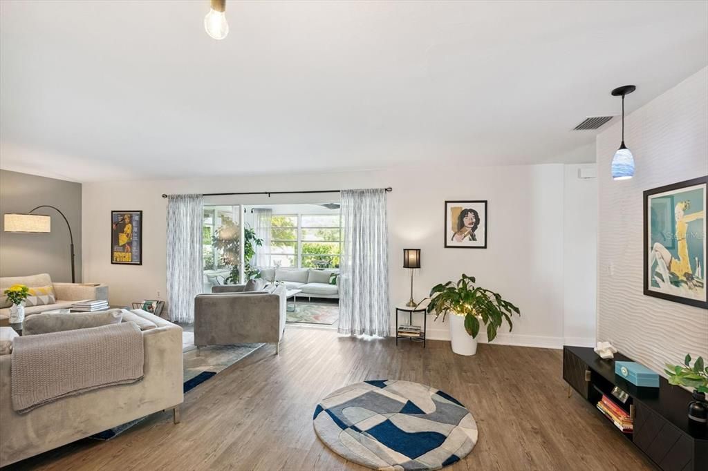 Interior, Living room, Pendant Lights, Wood Texture Flooring