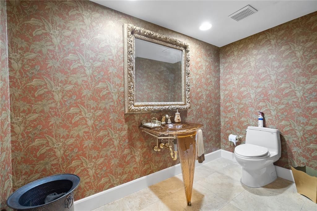 Bathroom, Interior, Recessed Lighting