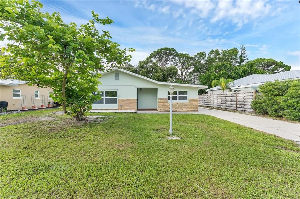 Backyard, Exterior