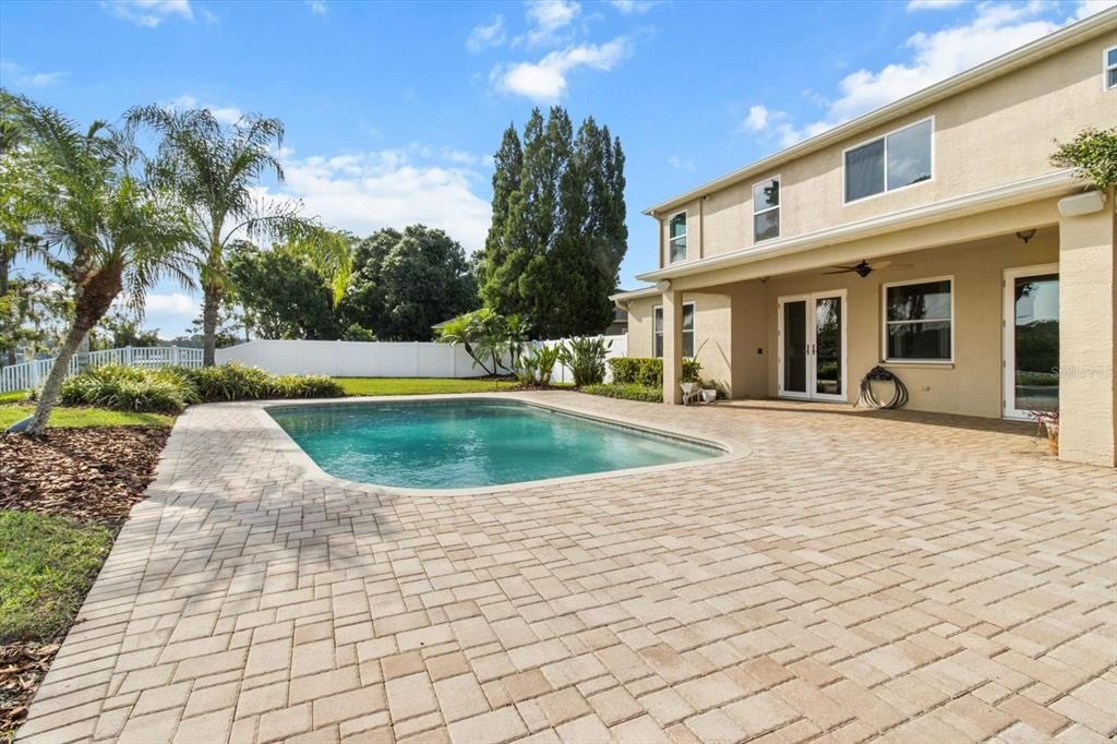 Exterior, Pool