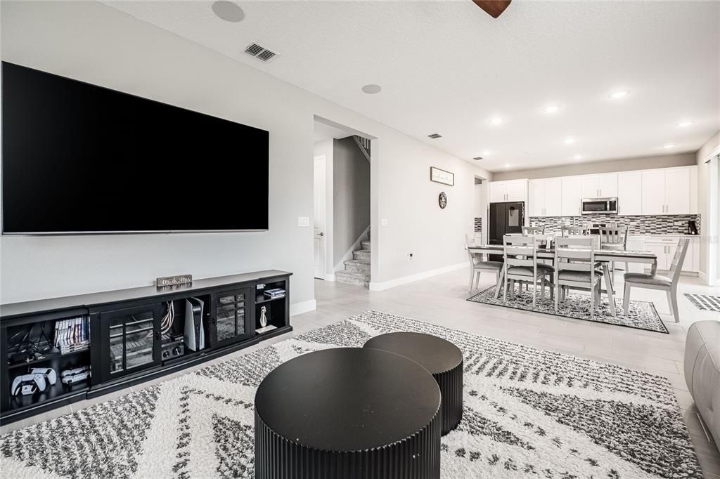 Dining room, Interior, Kitchen, Recessed Lighting