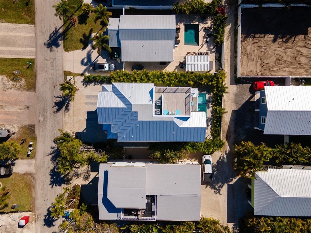 Exterior, Drone
