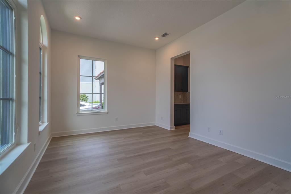 Empty room, Interior, Recessed Lighting, Wood Texture Flooring