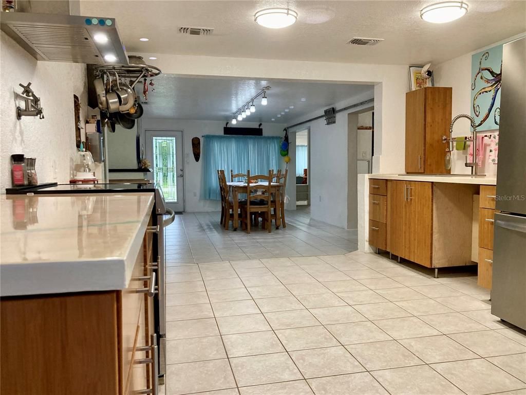 Dining room, Interior, Kitchen, Recessed Lighting