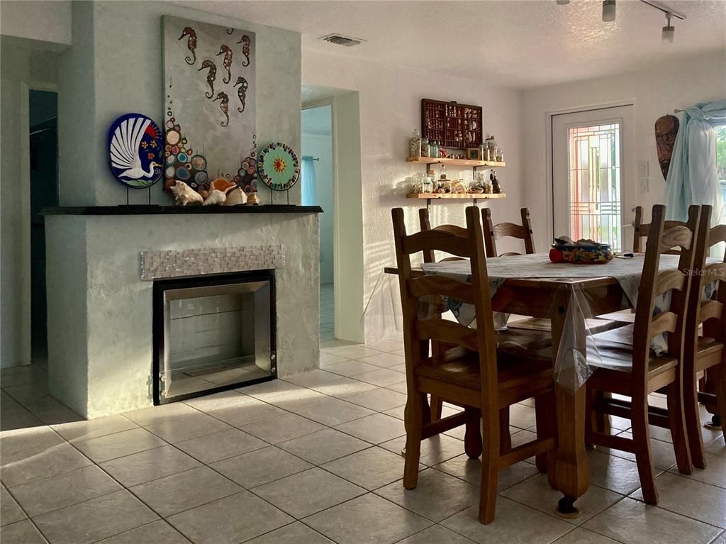 Dining room, Fireplace, Interior