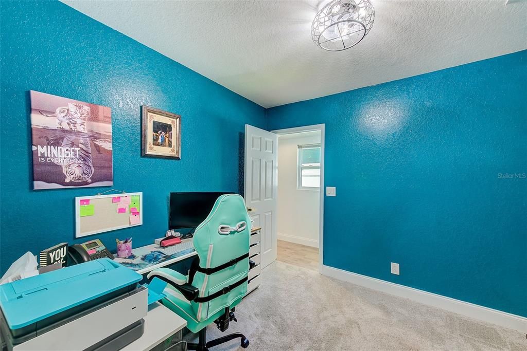 Home Office, Interior