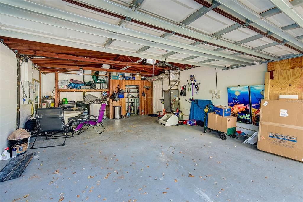Garage, Interior
