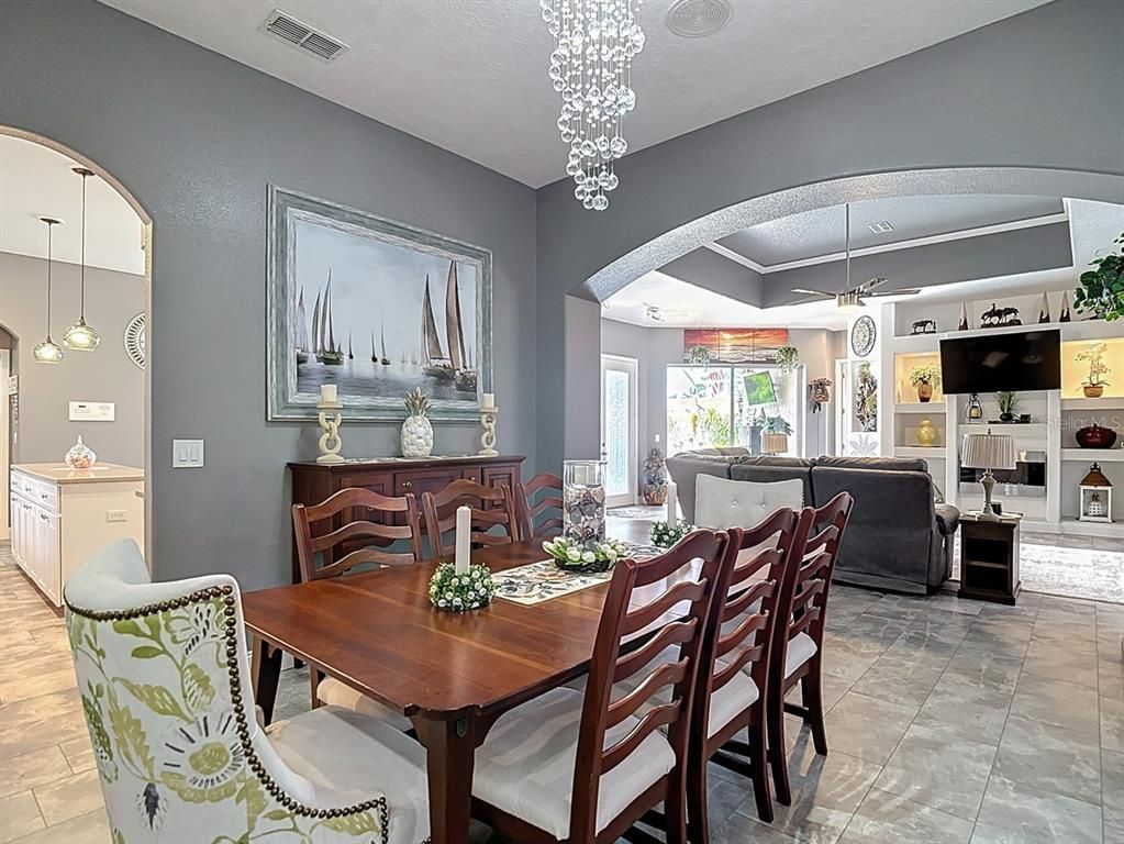 Dining room, Interior, Living room, Pendant Lights