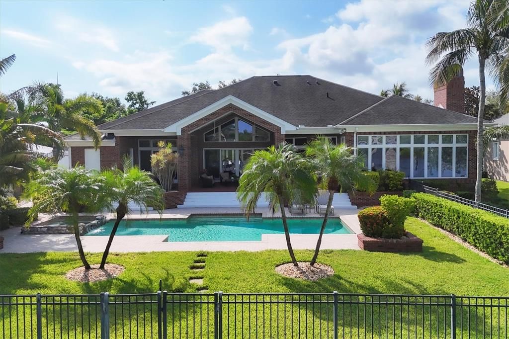 Exterior, Pool