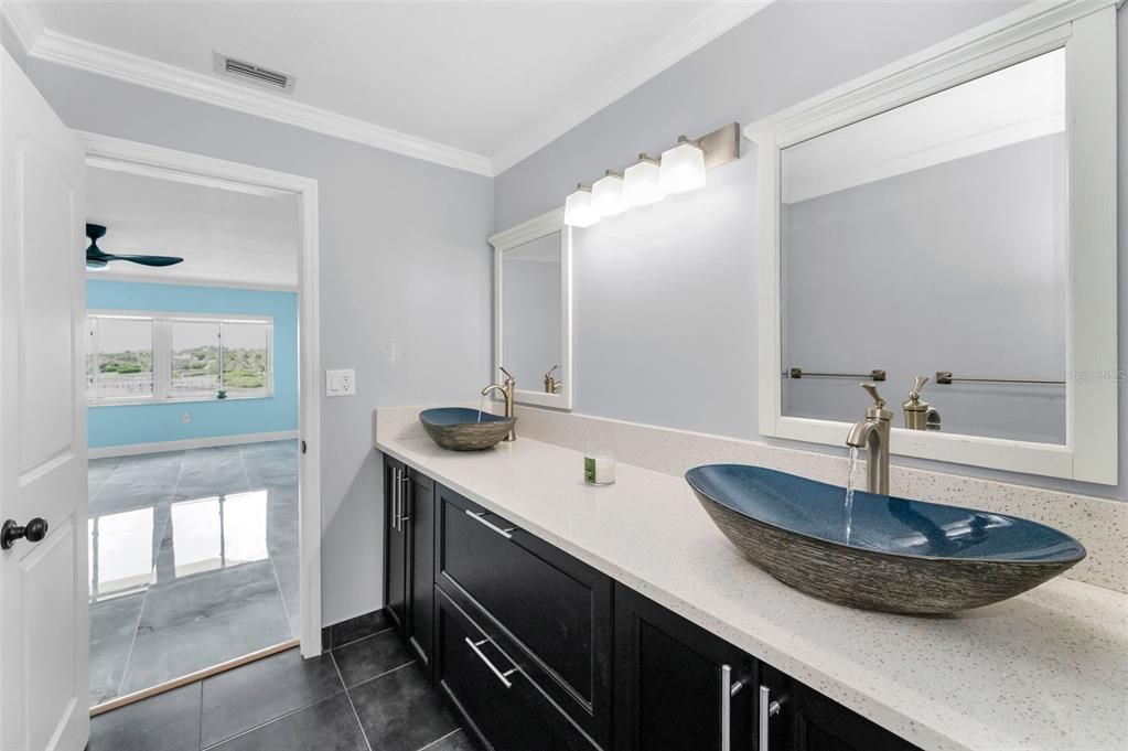 Bathroom, Dual Sink Vanities, Interior
