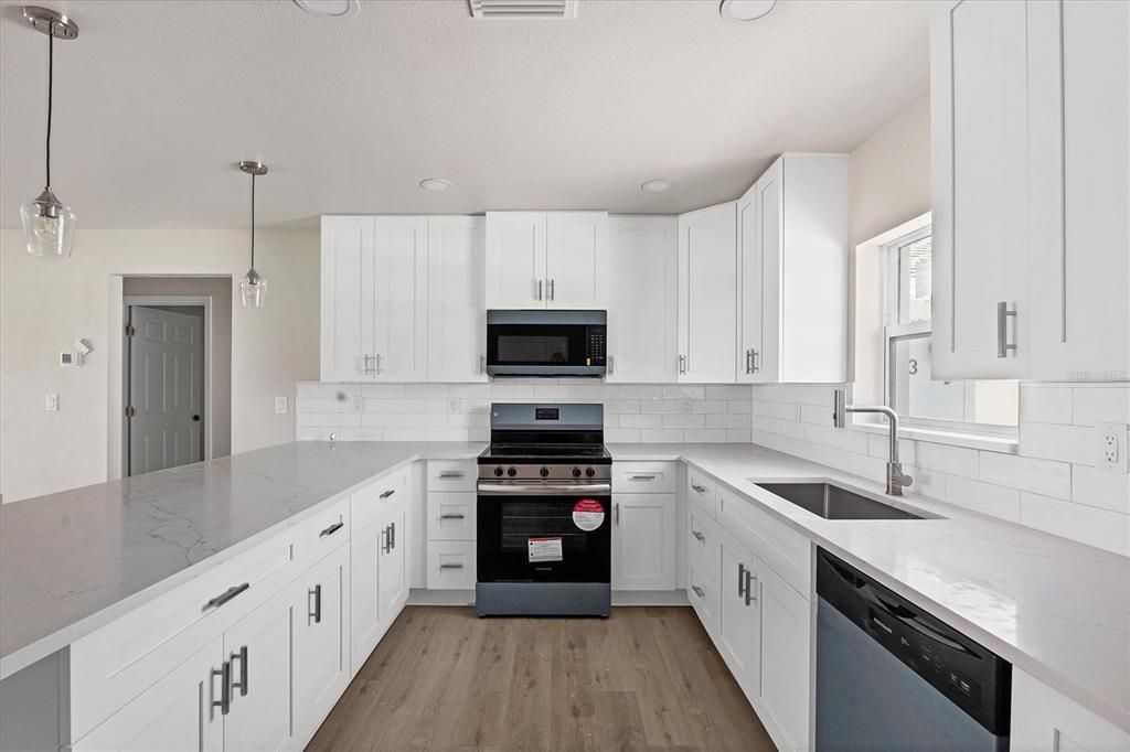 Interior, Kitchen, Pendant Lights, Recessed Lighting, Wood Texture Flooring