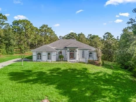 Backyard, Exterior, Facade, Ranch