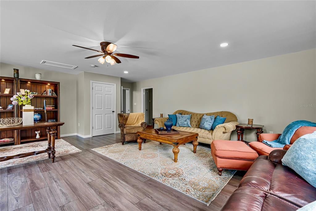 Interior, Living room, Recessed Lighting, Wood Texture Flooring