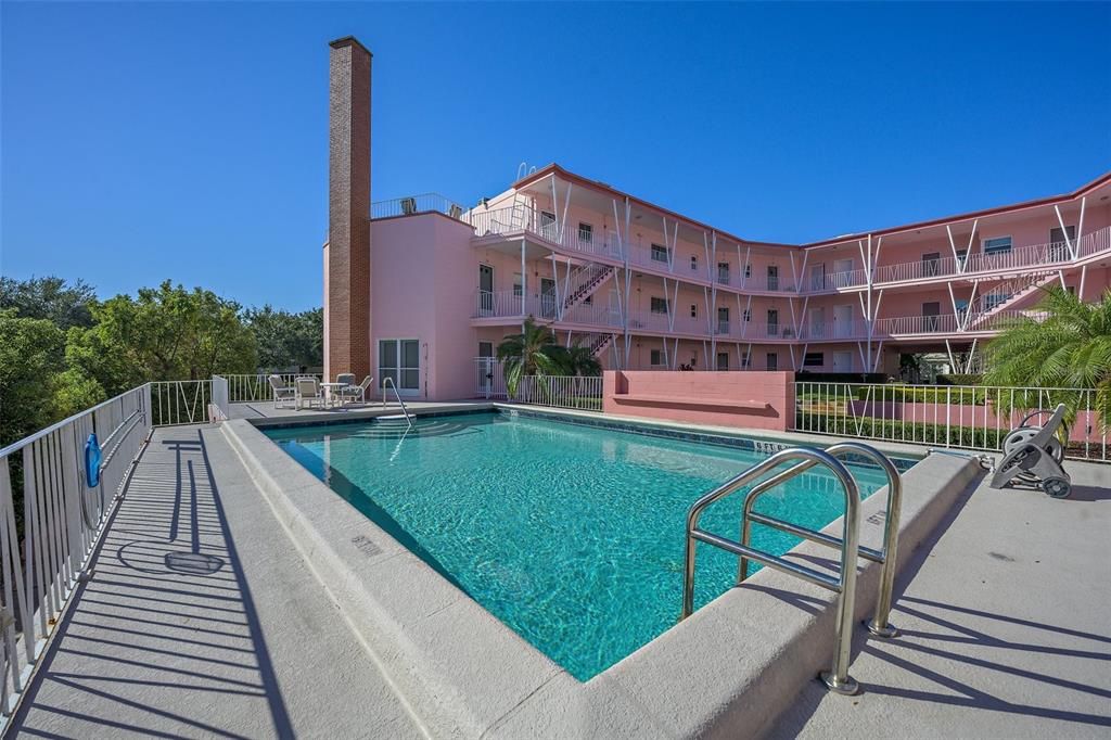 Exterior, Pool