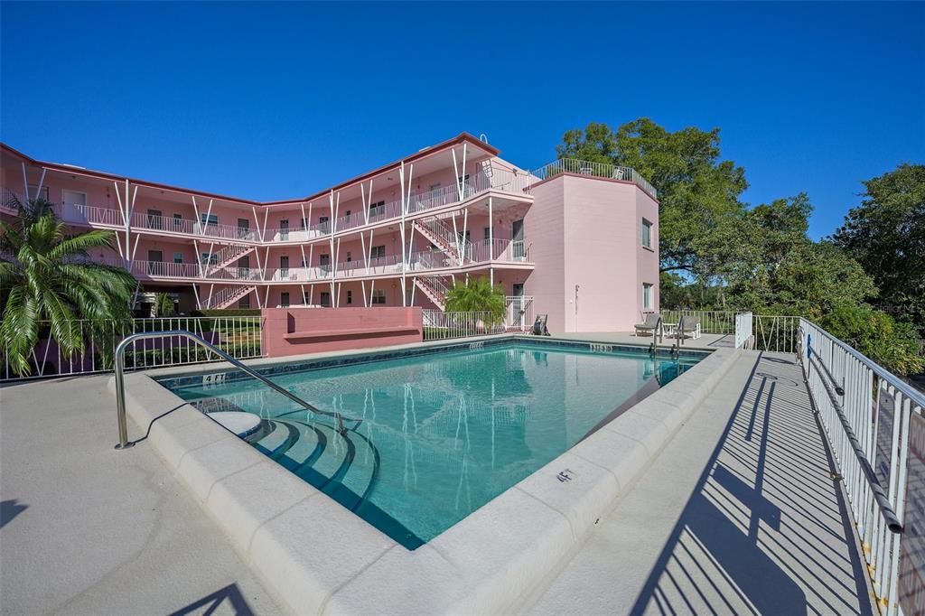 Exterior, Pool