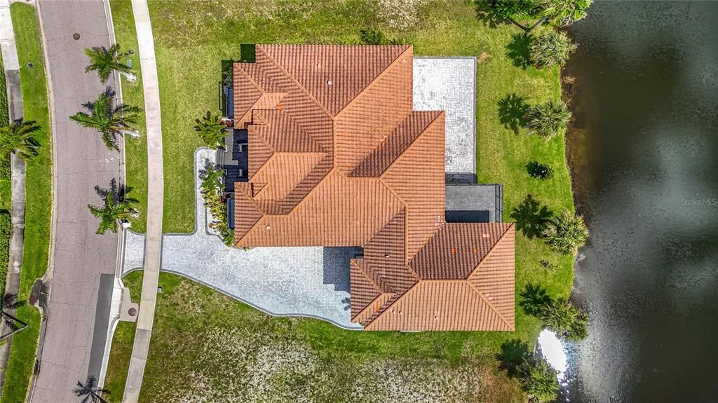 Exterior, Drone