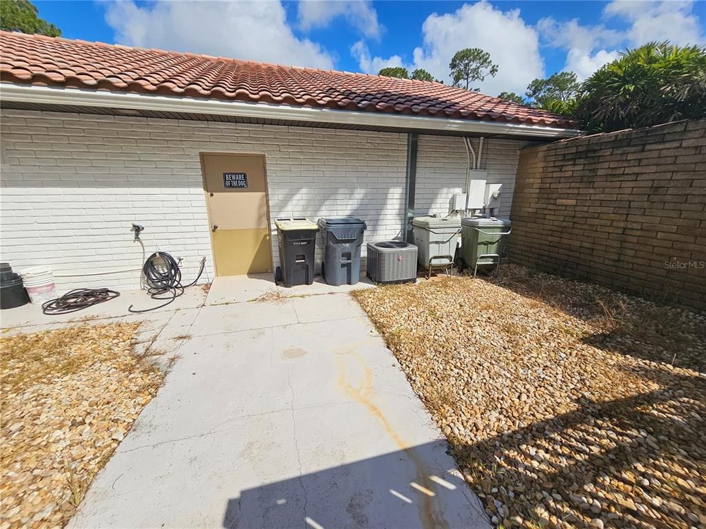 Exterior, Washer