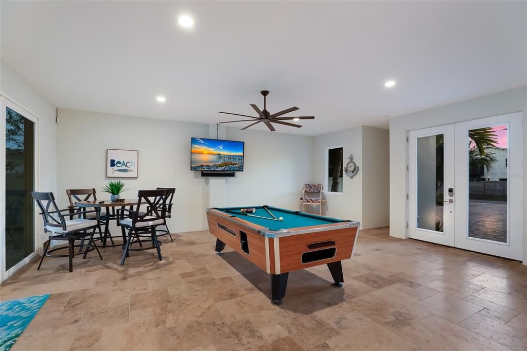 Billiard Table, Dining room, Game Room, Interior, Recessed Lighting