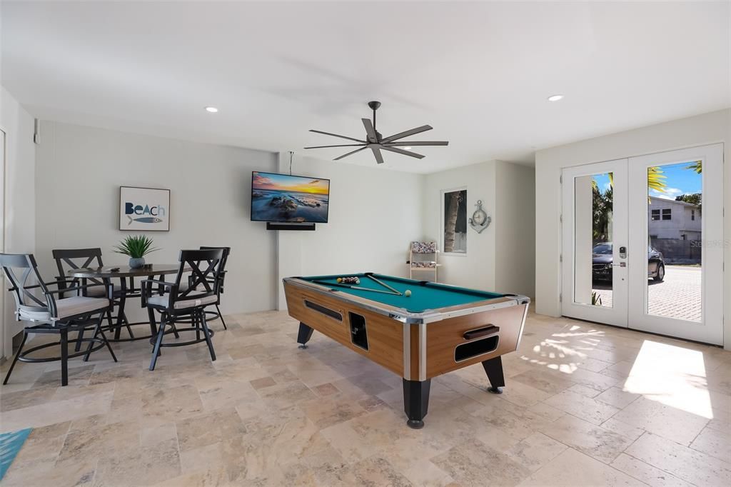 Billiard Table, Dining room, Game Room, Interior, Recessed Lighting