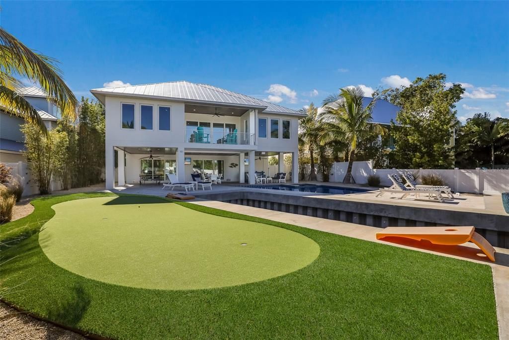 Backyard, Exterior