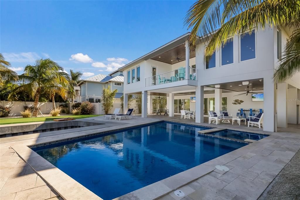 Exterior, Pool