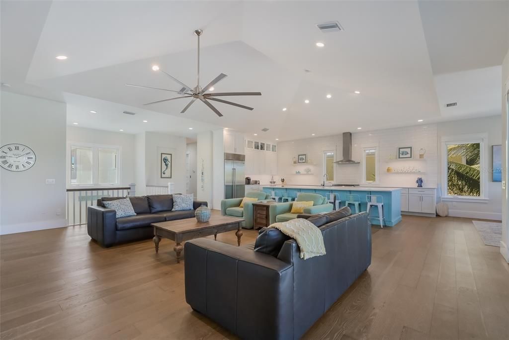Interior, Kitchen, Living room, Recessed Lighting, Wood Texture Flooring