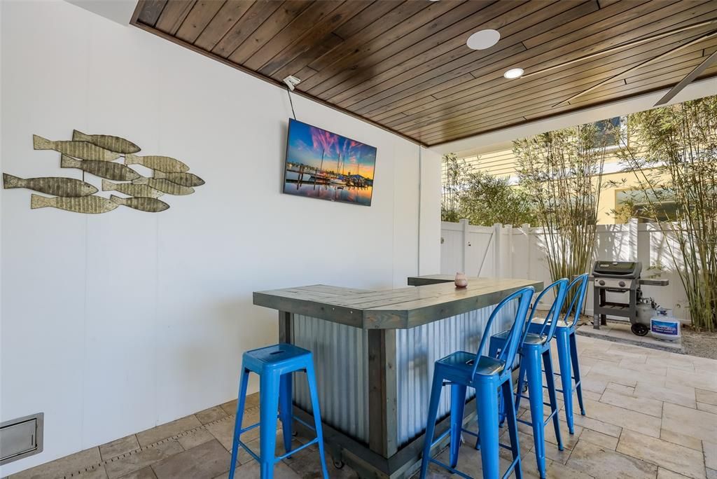Exterior, Outdoor Kitchen