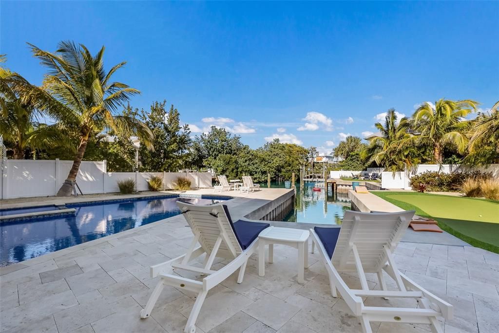 Exterior, Pool