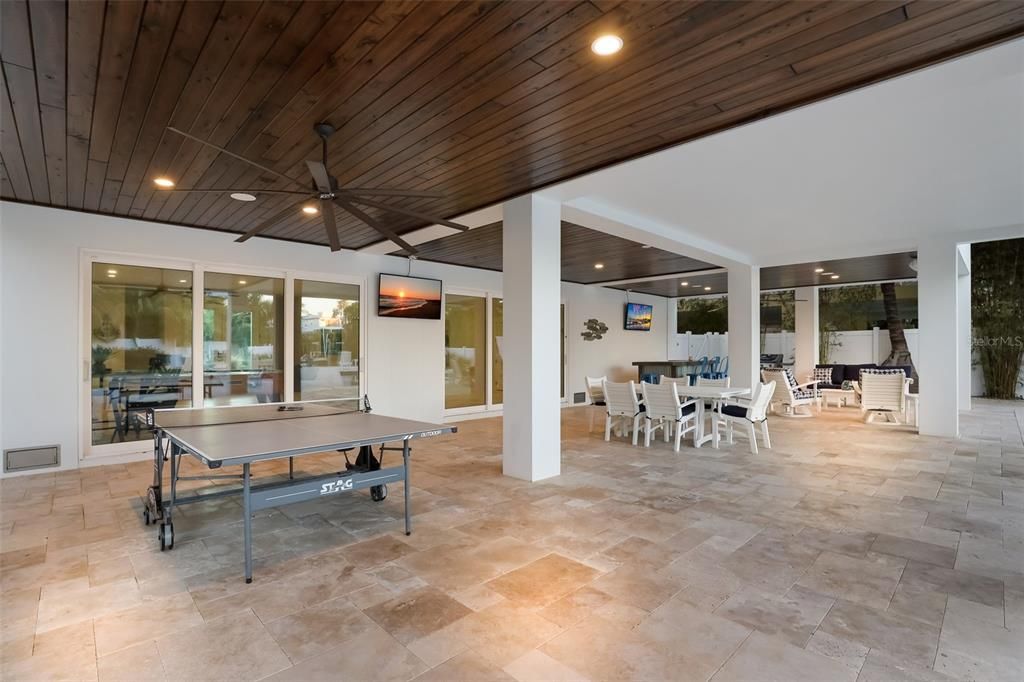 Exterior, Game Room, Recessed Lighting