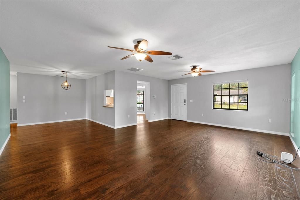 Empty room, Interior, Pendant Lights, Wood Texture Flooring