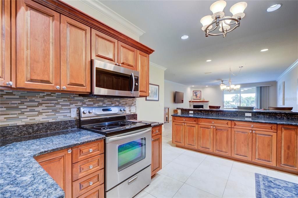Chandelier, Interior, Kitchen, Recessed Lighting, Stainless Steel Appliances