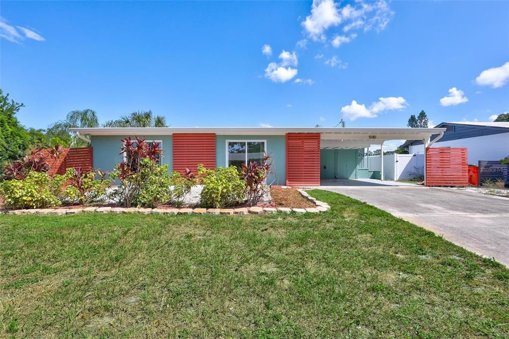 Backyard, Exterior