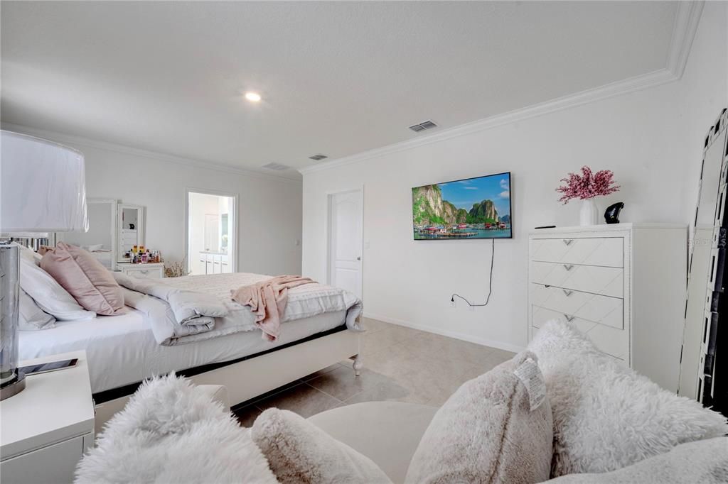 Bedroom, Interior, Recessed Lighting