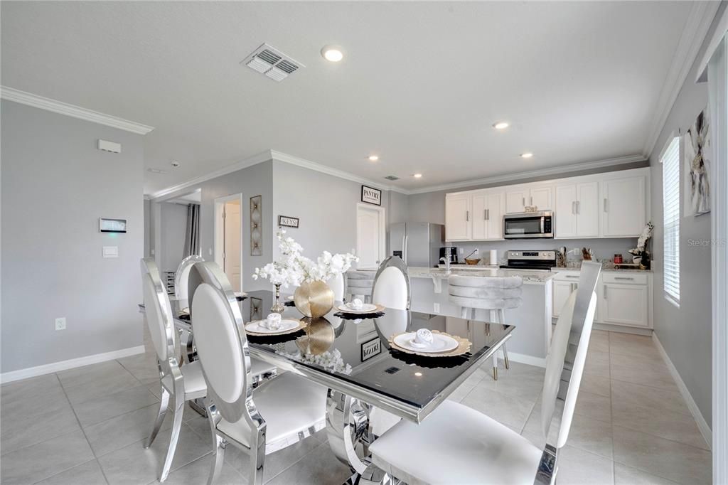 Dining room, Interior, Kitchen, Recessed Lighting, Stainless Steel Appliances