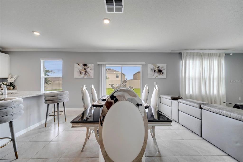 Dining room, Interior, Recessed Lighting
