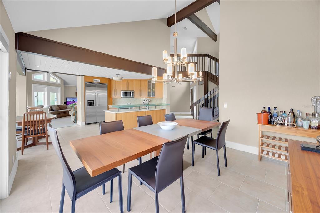 Chandelier, Dining room, Interior, Kitchen, Stainless Steel Appliances