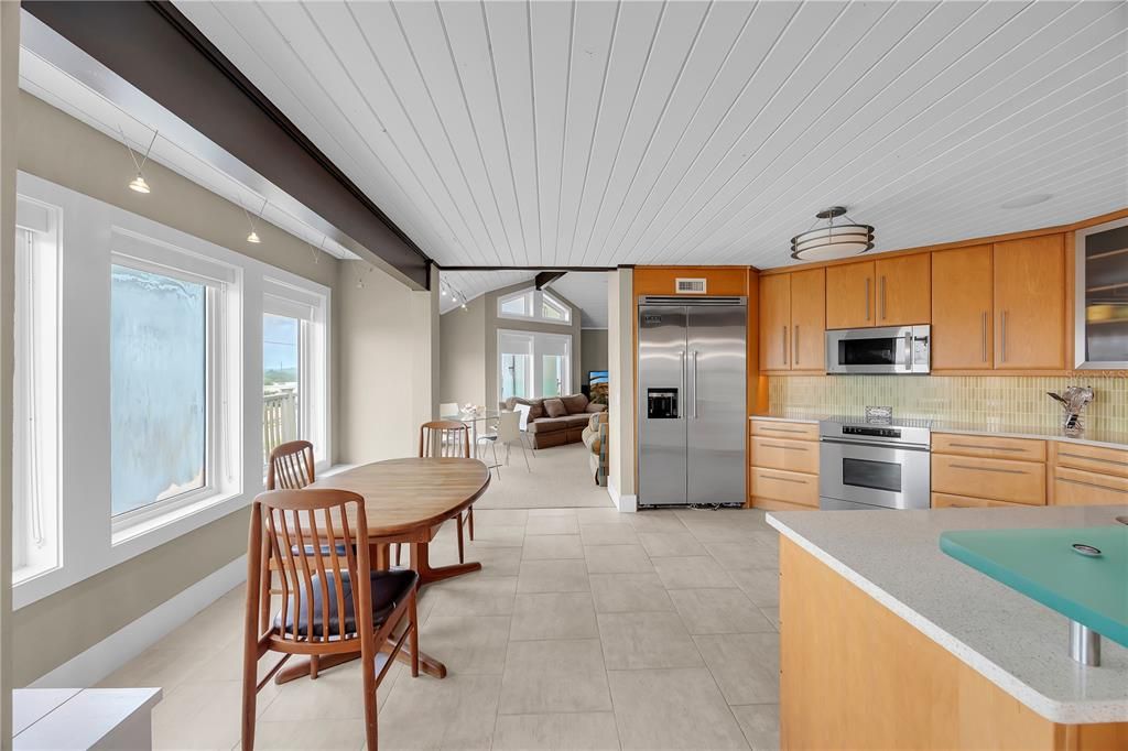 Dining room, Interior, Kitchen, Stainless Steel Appliances