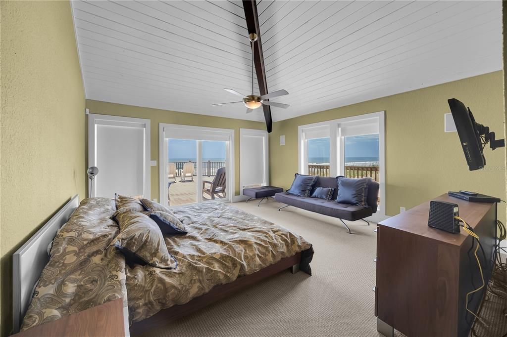 Bedroom, Interior, Water