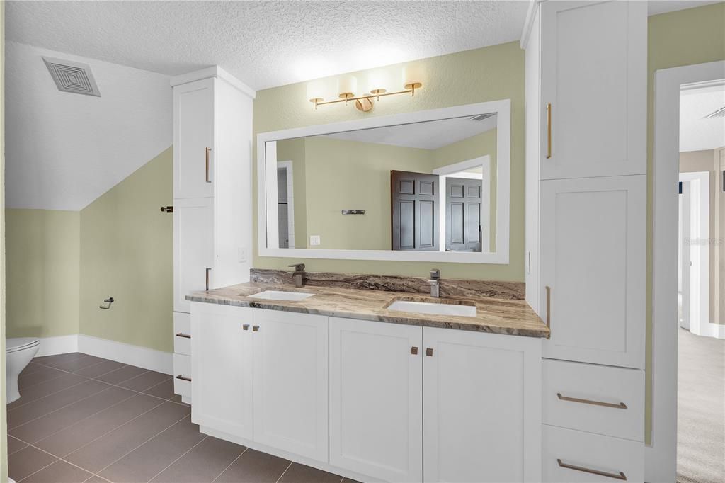 Bathroom, Dual Sink Vanities, Interior