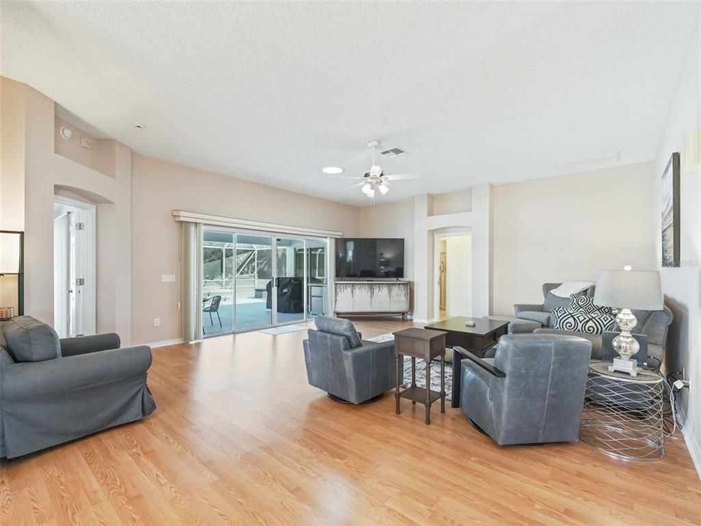 Dining room, Interior, Living room, Recessed Lighting, Wood Texture Flooring