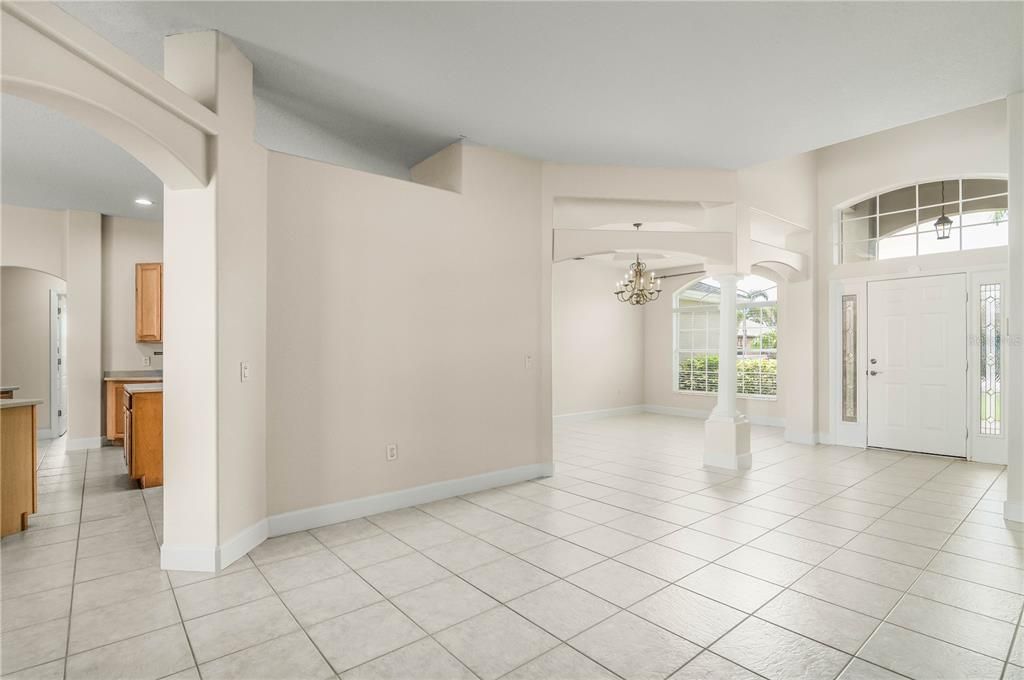 Chandelier, Empty room, Interior, Recessed Lighting