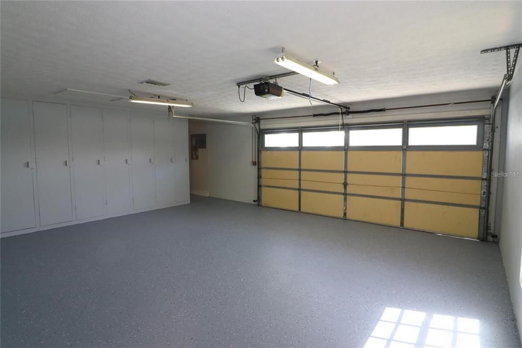 Garage, Interior